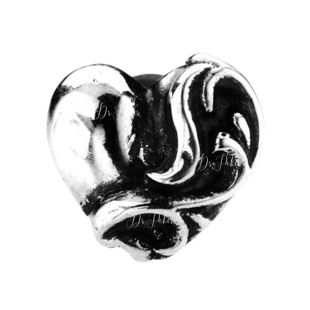 【新品未使用】Heart Stud Earring