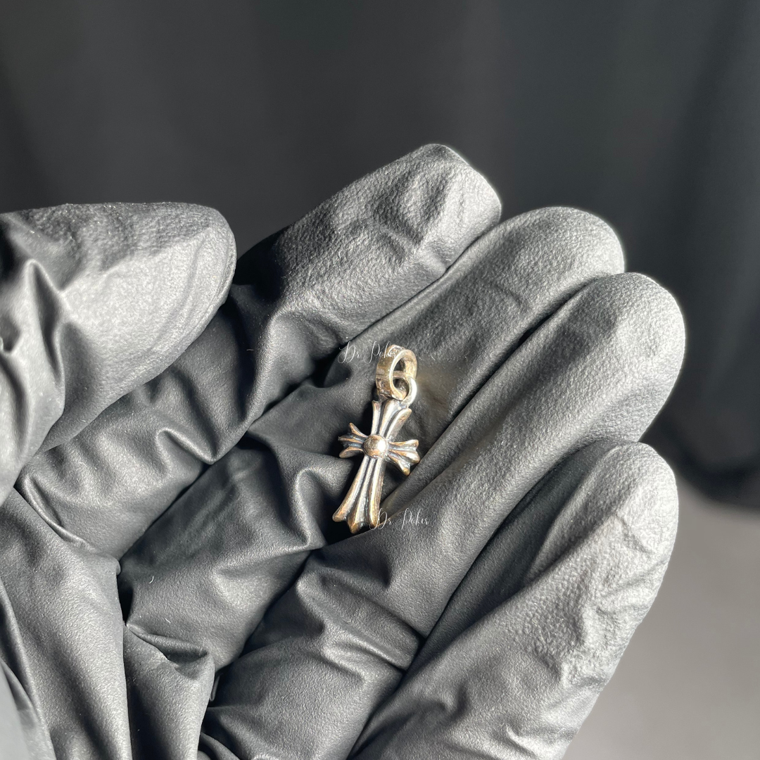 【新品未使用】Baby Fat Cross Charm