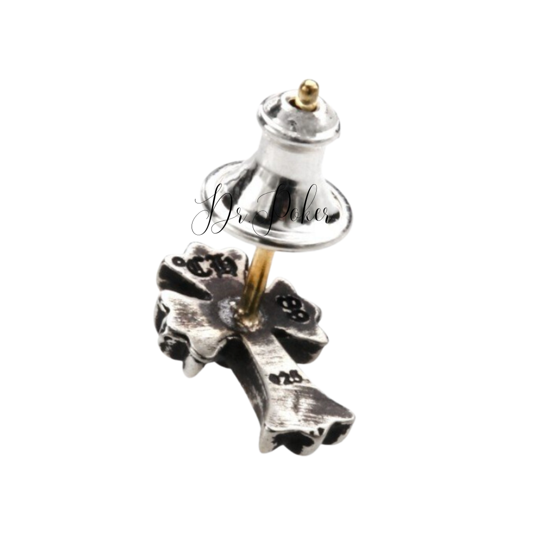 【新品未使用】CH Cross Stud Earrings