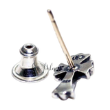 【新品未使用】CH Cross Stud Earrings